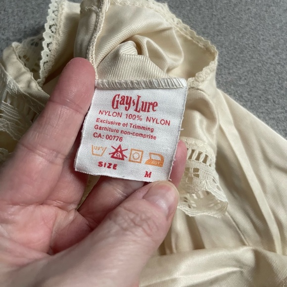 Vintage Gay Lure Light Beige Camisole Size Medium - Picture 3 of 6
